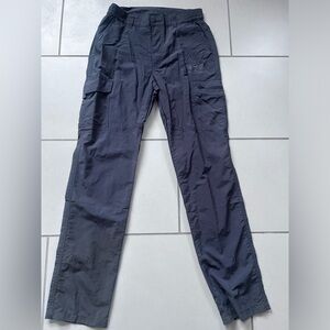 Woman’s medium grey cargo pants
